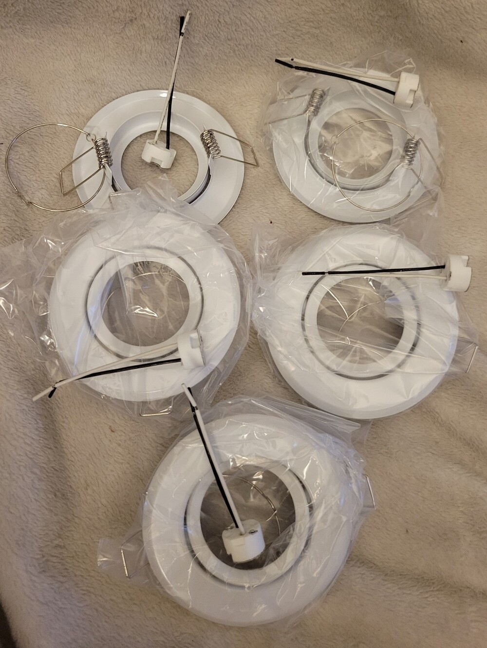 White Round Recessed Light Trim Kit - 5 Pack